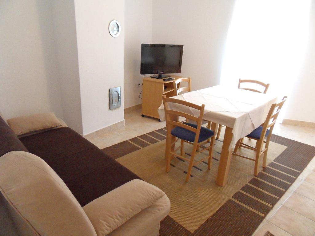 Apartments Petricevic 2 Selce Dış mekan fotoğraf